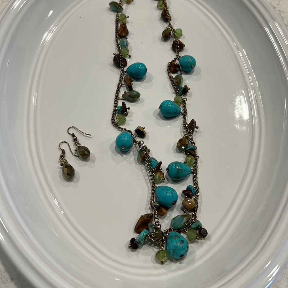 Thirty one gifts necklace/earring set